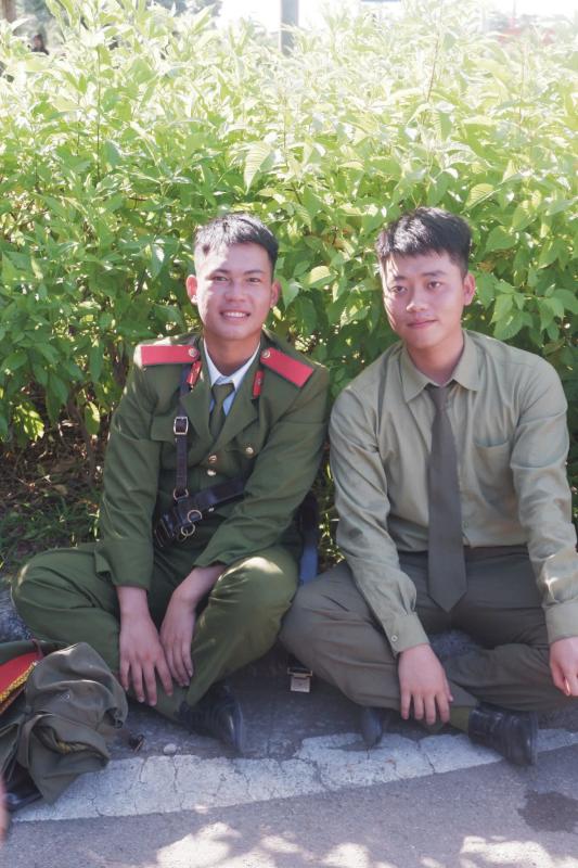 tinh yeu chien si,  hau phuong,  hau phuong chien si,  ban gai chien si anh 4