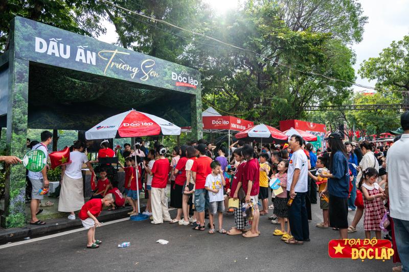 Le hoi Doc Lap,  Quoc khanh 2/9,  tu hao dan toc,  lich su Viet Nam,  van hoa Viet Nam,  gioi tre,  Ho Guom,  Ha Noi anh 6