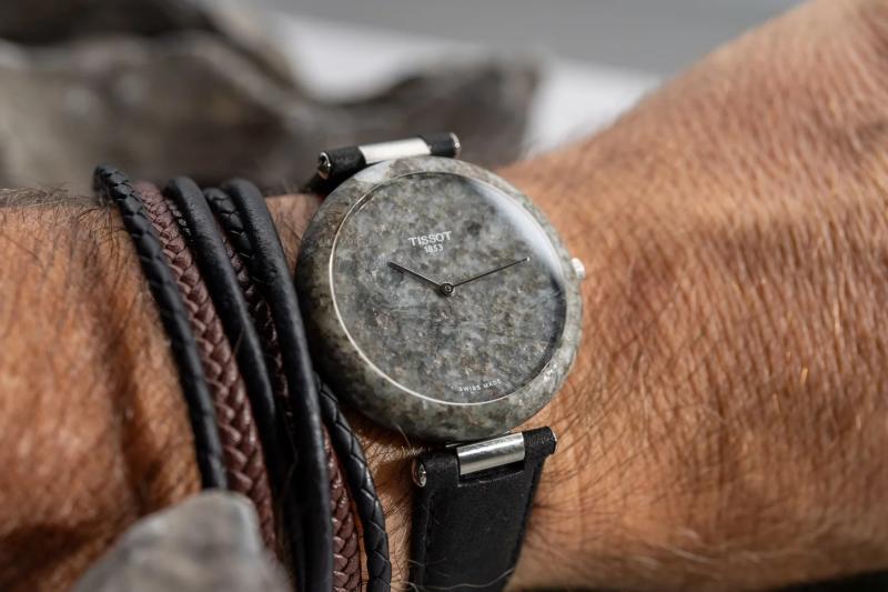 Dong ho Tissot,  dong ho Thuy Si,  dong ho vo da,  dong ho dat,  gia dong ho,  dong ho xa xi anh 2
