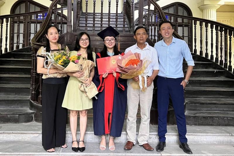 gia dinh cuc pham anh 1