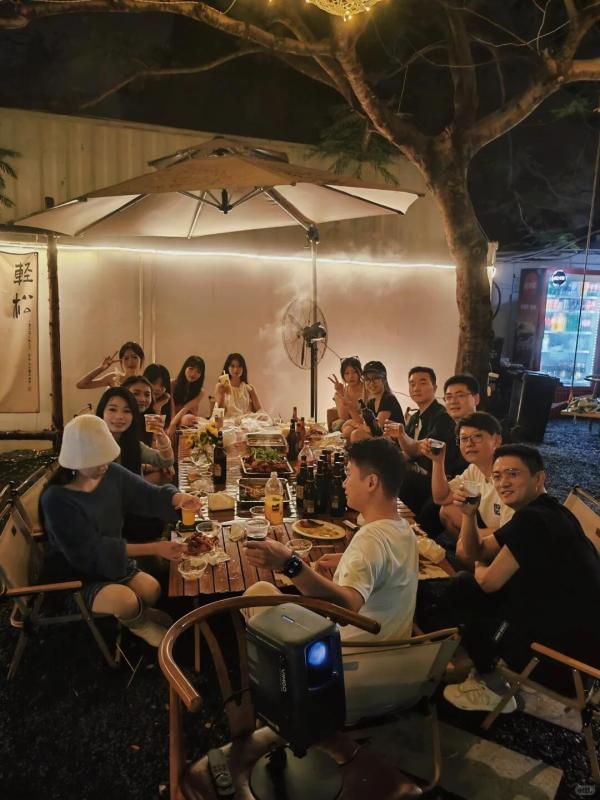Gen Z,  tiec tai gia,  xu huong Gen Z,  do uong thap con,  suc khoe Gen Z,  doi song Gen Z anh 1