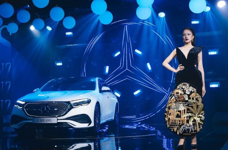 Mercedes-Benz anh 12