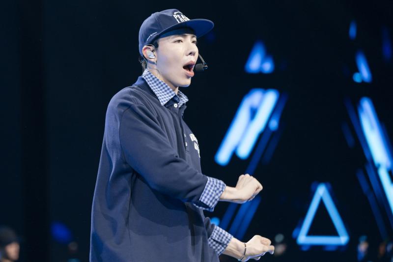 TikTok Awards 2025,  Erik TikTok Awards,  Giao huong tan thoi,  Dem vinh danh TikTok,  Creator TikTok Awards anh 2