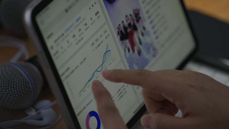 xuong livestream,  kiem song livestream,  tuanbo Douyin,  livestream Trung Quoc,  vu cong livestream,  cuoc song streamer anh 10