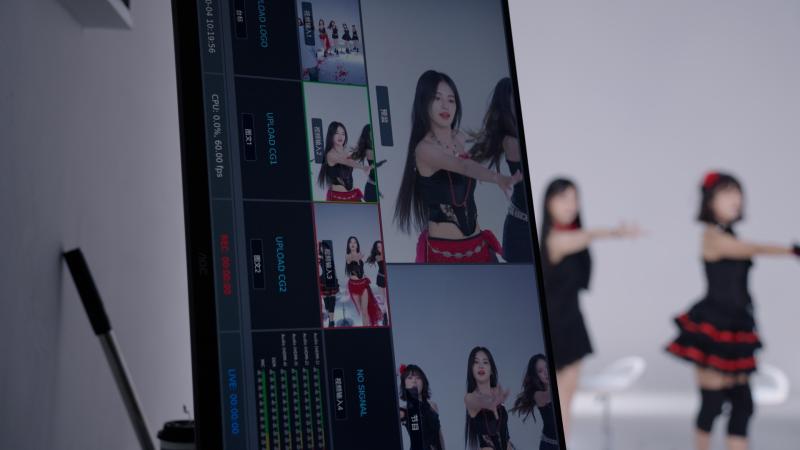 xuong livestream,  kiem song livestream,  tuanbo Douyin,  livestream Trung Quoc,  vu cong livestream,  cuoc song streamer anh 12