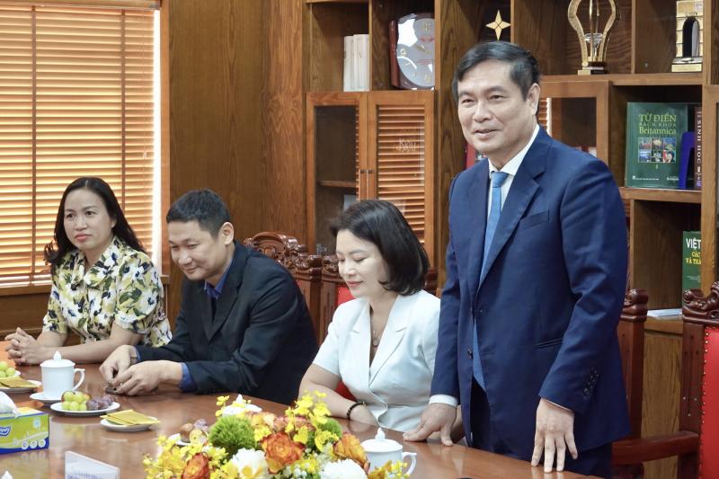 ngay xuat ban,  ngay truyen thong,  ban tuyen giao,  dan van trung uong anh 5