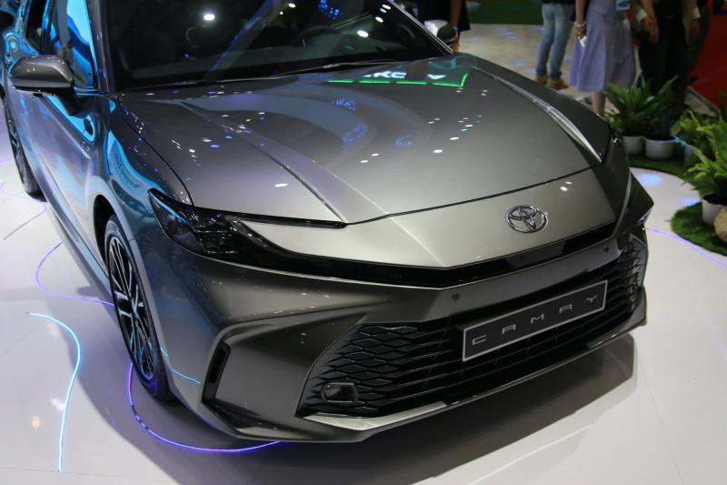 Xe hybrid giam gia anh 1
