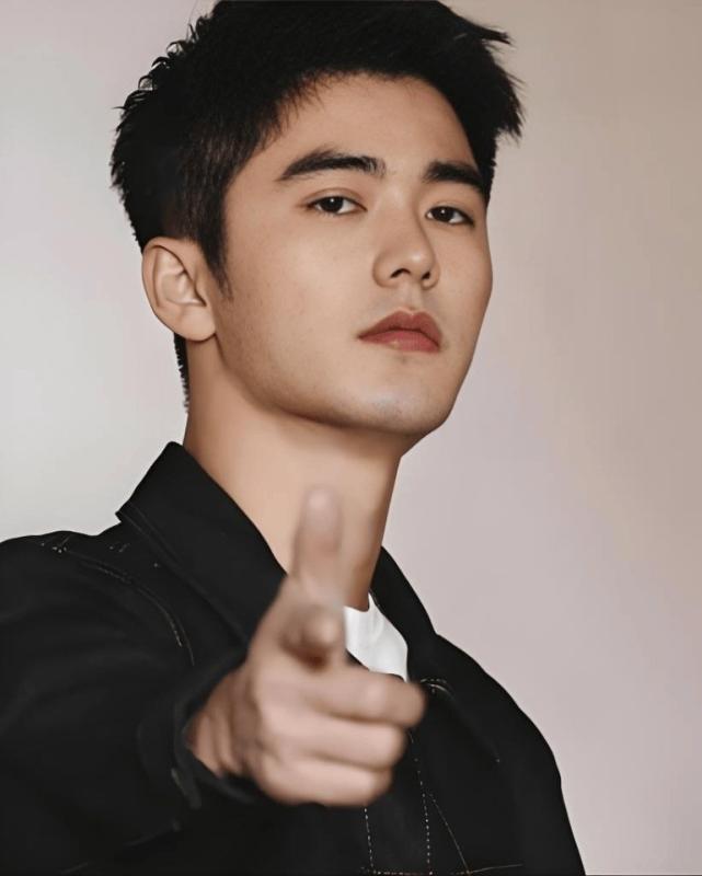 Luu Dich Suong anh 1