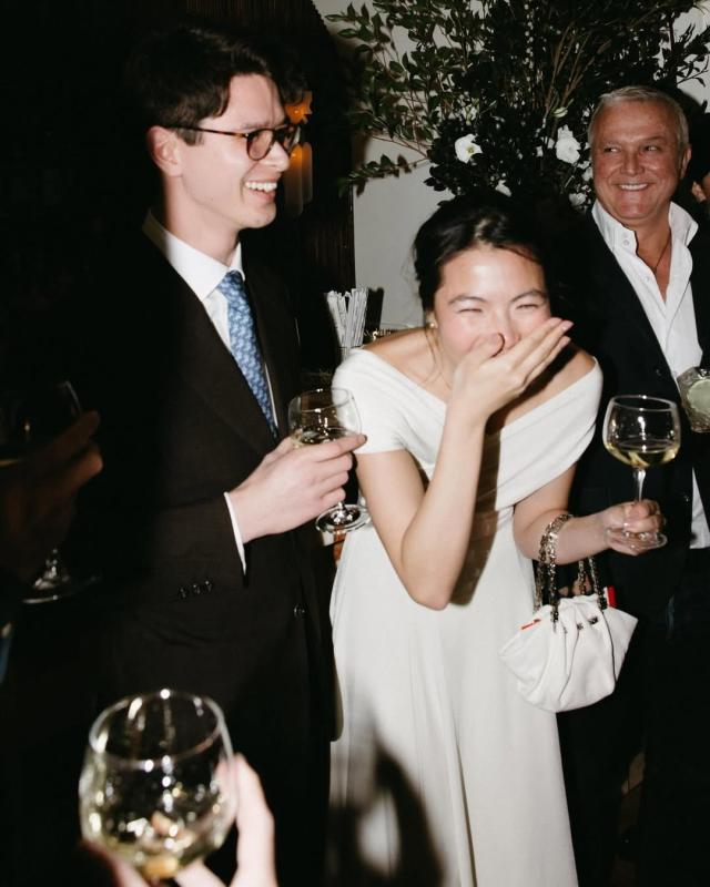 Dam cuoi Givenchy,  Sean Jung Da-hye,  le cuoi xa hoa,  nguoi thua ke Givenchy,  tiec cuoi thuong luu,  Givenchy Paris anh 4