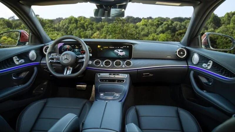 Mercedes-Benz E 300 AMG anh 2