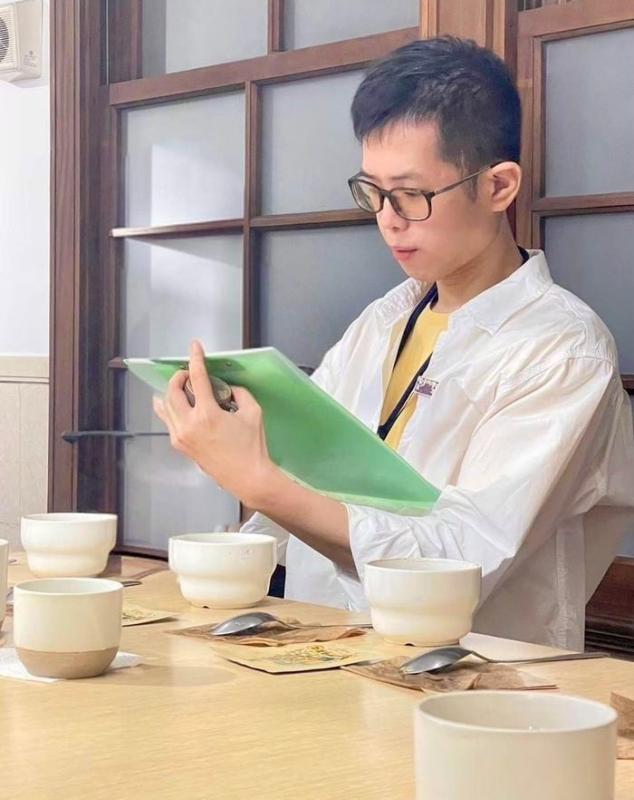 ky su IT,  ban ca phe,  dam me,  Nian Yang-yi,  chuyen nghe,  nganh ca phe,  barista Dai Loan,  tim niem vui,  IT ban ca phe anh 1