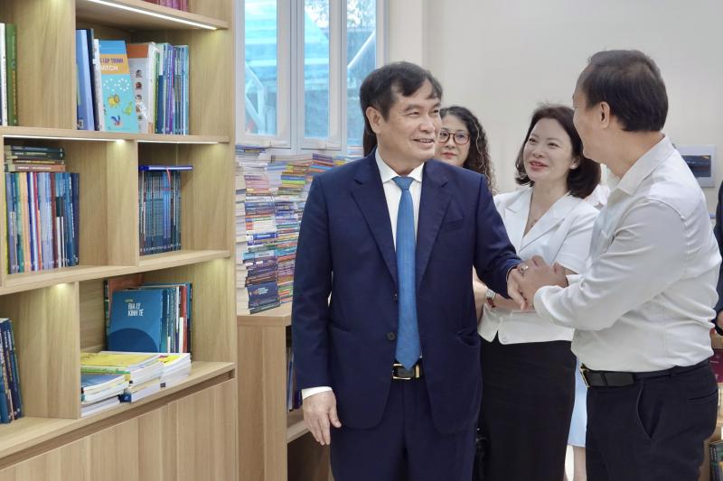ngay xuat ban,  ngay truyen thong,  ban tuyen giao,  dan van trung uong anh 12