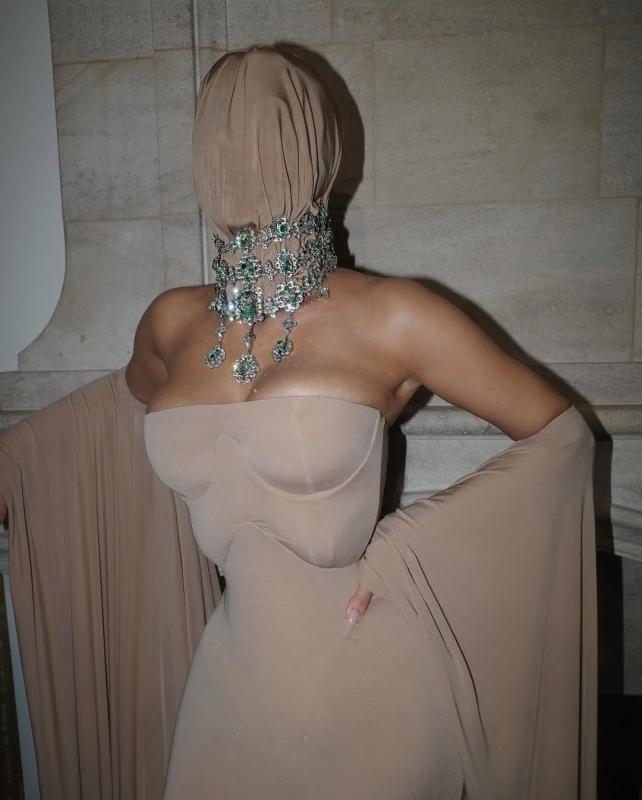 Kim Kardashian,  Ye,  Kim sieu vong 3,  Kayne West,  Ye anh 2
