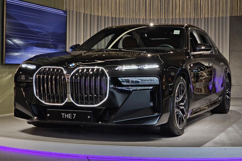 den pha,  den LED,  den tach roi,  den pha tach roi,  xe dien,  ev,  ferrari anh 4