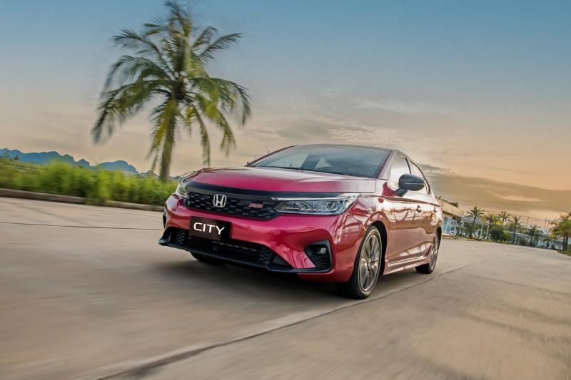 sedan co B anh 5