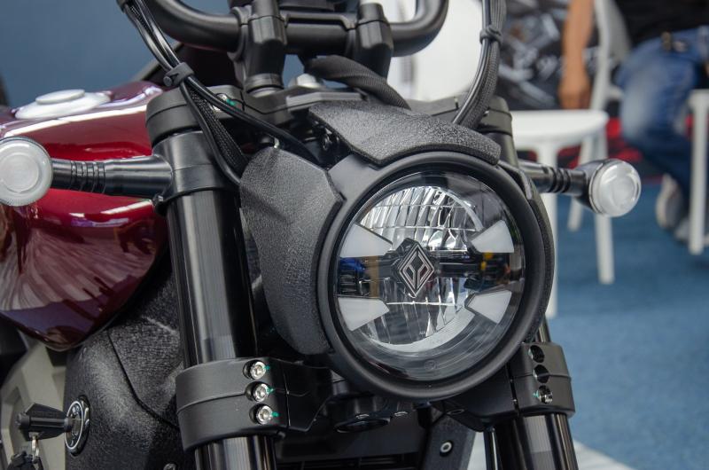 Benda Dark Flag 500 Commander anh 6