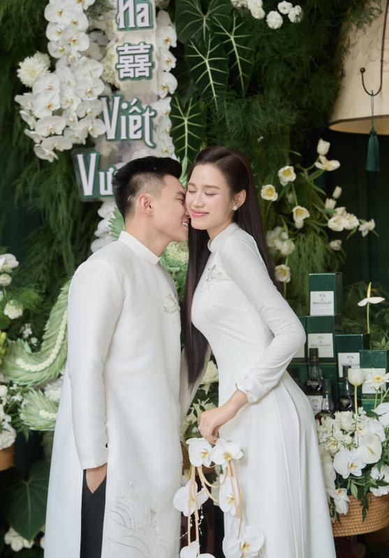 Do Thi Ha cuoi anh 1