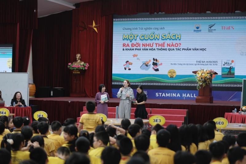 Dai su New Zealand,  van hoa doc,  doc sach,  chuong trinh doc,  su kien doc anh 1
