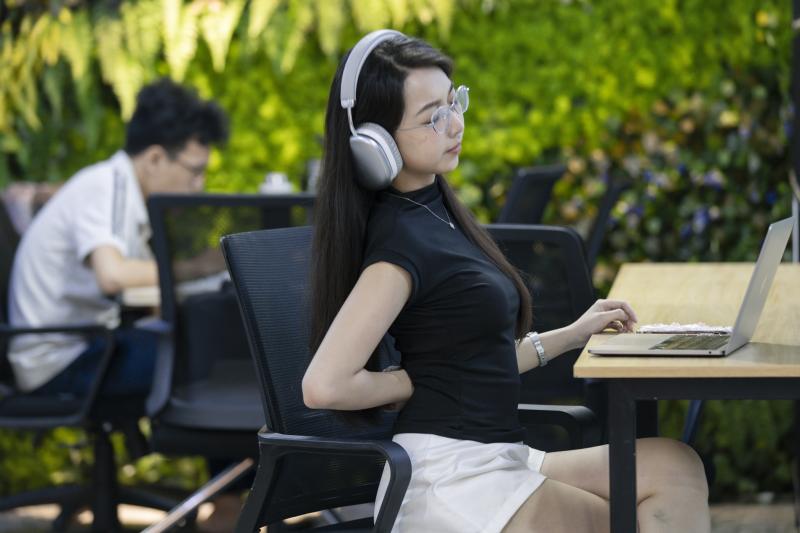 co con trang,  co con xanh,  lao dong chan tay,  viec van phong,  shipper,  tai xe cong nghe anh 5