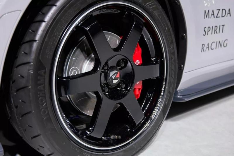 MX-5 Spirit Racing Roadster 12R anh 2