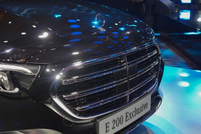 Mercedes-Benz E 200 Exclusive anh 14