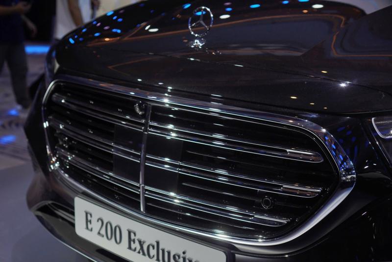 Mercedes-Benz E 200 Exclusive anh 13