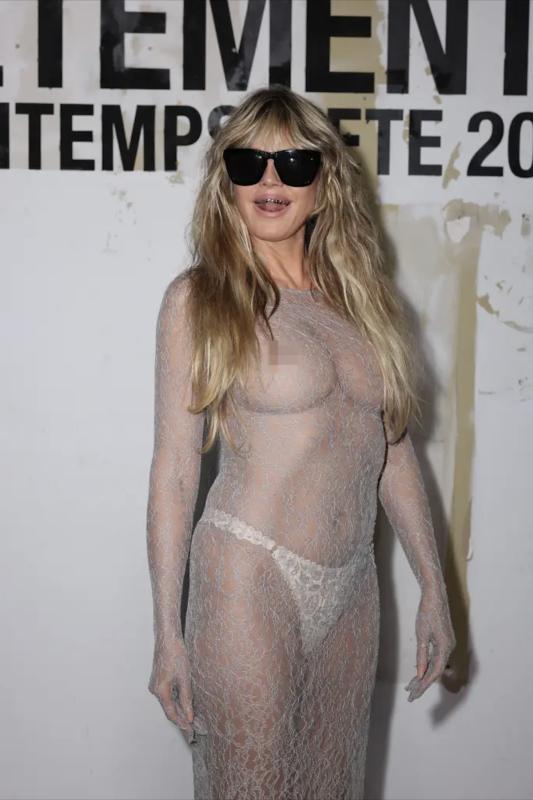 Heidi Klum,  Bianca Censori,  vay khoa than anh 1