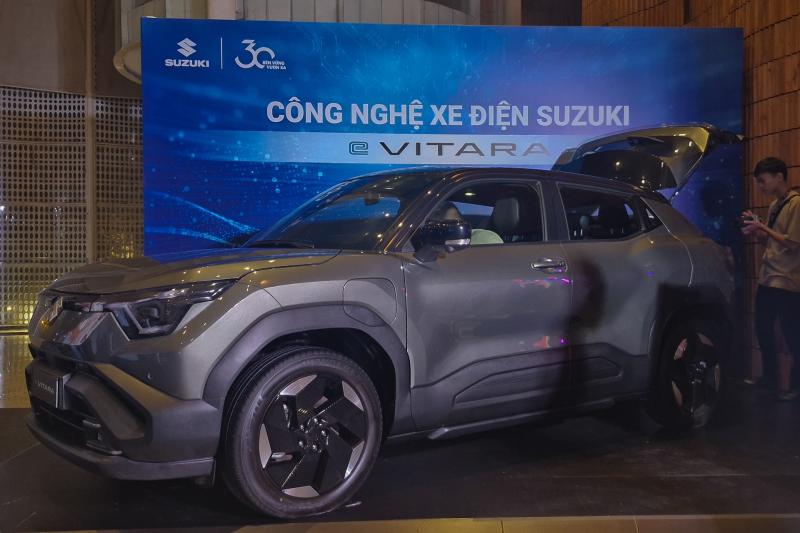 Suzuki e Vitara anh 1