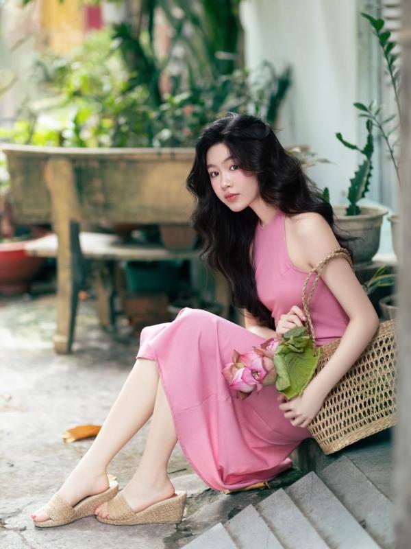 Newsfeed Rate,  Quynh Anh Shyn,  Han Hang,  Lo Lem,  con gai Quyen Linh,  Ngoc Thanh Tam,  Nguyen Lam Thao Tam anh 3