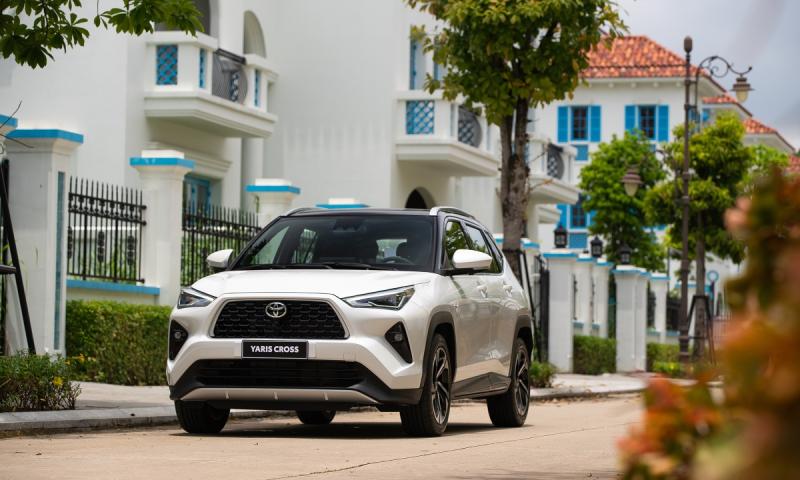 Xe hybrid giam gia anh 1