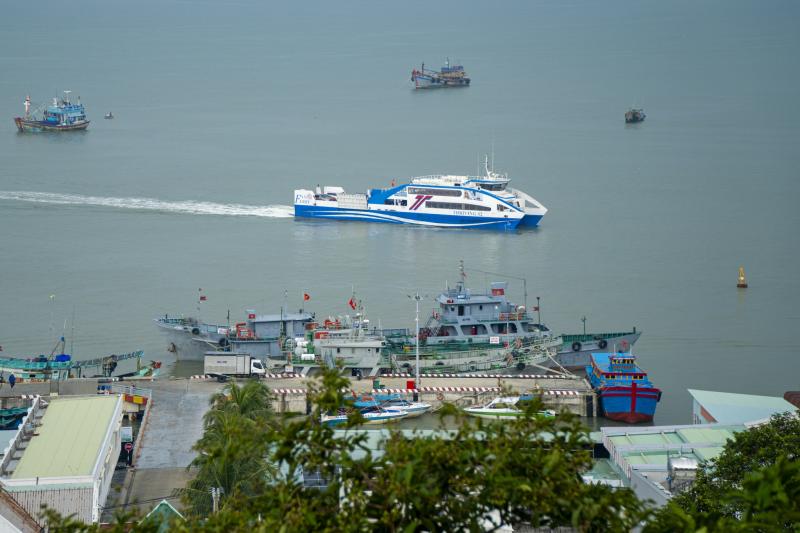 cau can gio vung tau anh 6