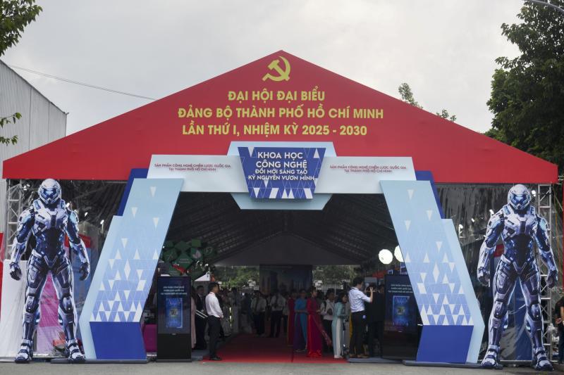 trien lam cong nghe,  dai hoi dang tphcm anh 1