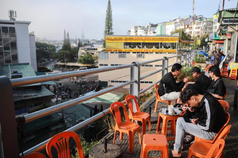 ca phe khu Hoa Binh anh 4