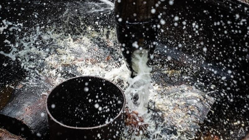 khai thac dau Indonesia,  gieng dau Indonesia,  dau mo Indonesia,  an toan gieng dau anh 6