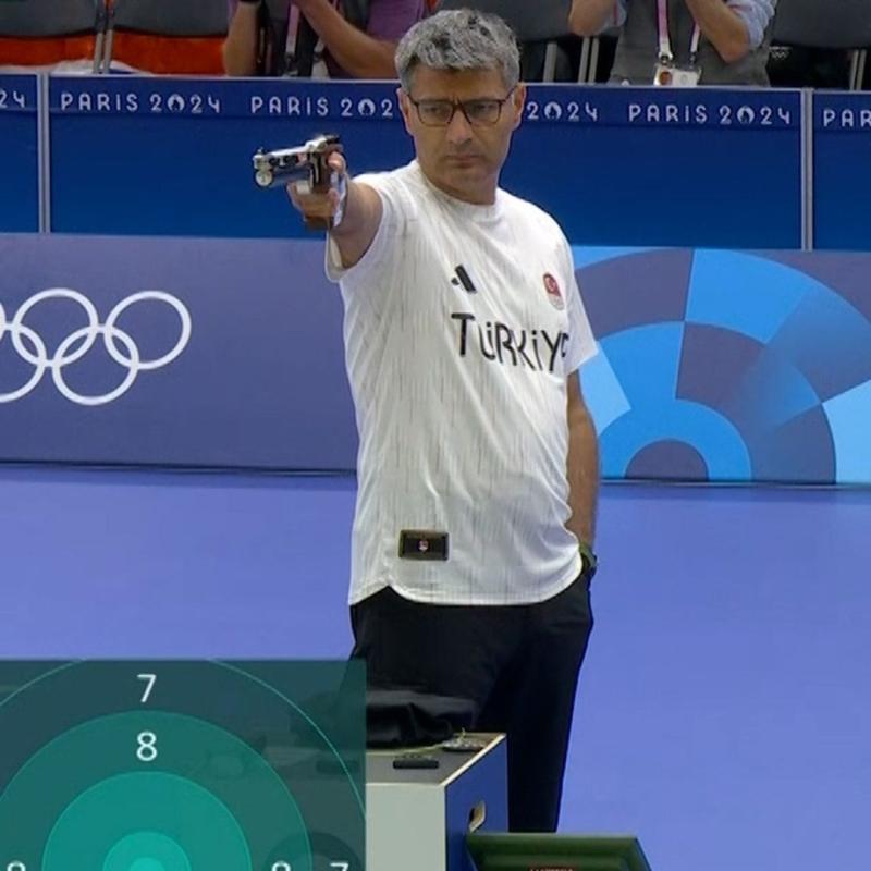 Yusuf Dikec,  xa thu,  Olympic Paris 2024,  ban sung hoi,  HCV ban sung,  Yusuf Dikec tro lai anh 2