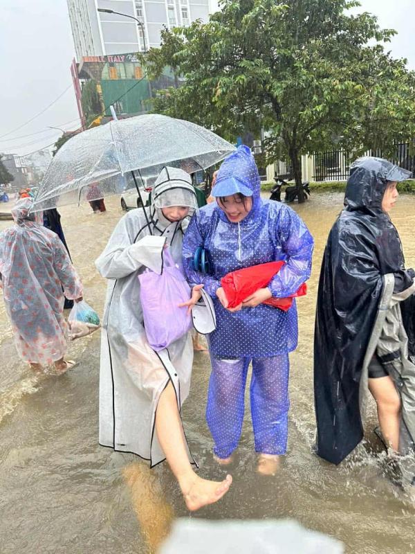 Hue ngap lich su anh 5