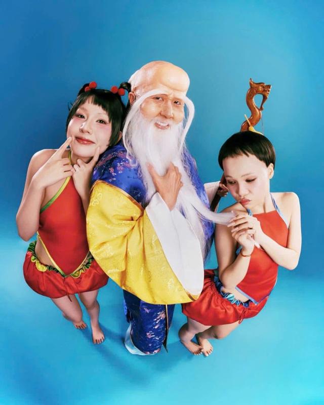 Quynh Anh Shyn,  Yeolan,  Pam,  Hat Nhai Family,  Salim,  Phuong Vu,  Yen Ji,  Chau Bui,  Binz anh 2