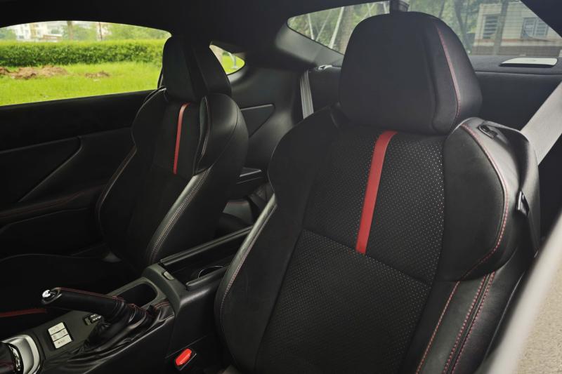 Subaru BRZ anh 11