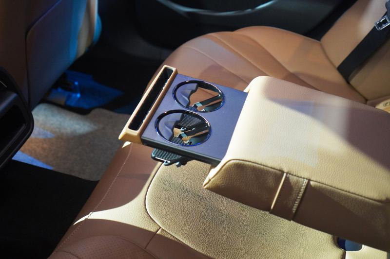 Mercedes-Benz E 200 Avantgarde anh 10
