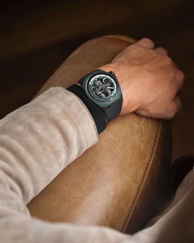 Breguet Classique 7225,  dong ho Breguet,  Patek Philippe Gondolo,  Piaget Andy Warhol,  Zenith Defy Tourbillon,  HYT S1 Trilogy,  dong ho Thuy Si anh 11
