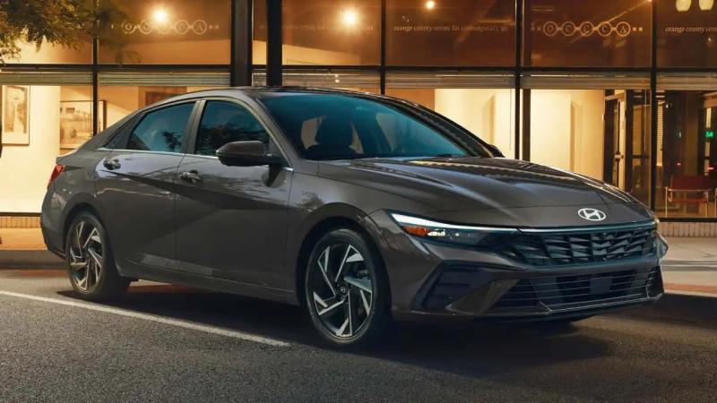 Xe hybrid gia re anh 9