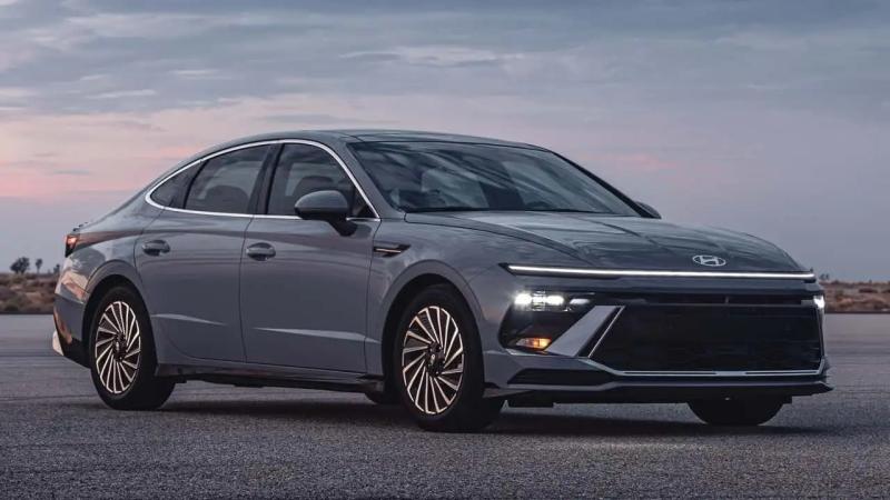 Xe hybrid gia re anh 4