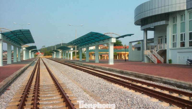 phat trien duong sat,  duong sat quang ninh,  duong sat yen vien anh 2