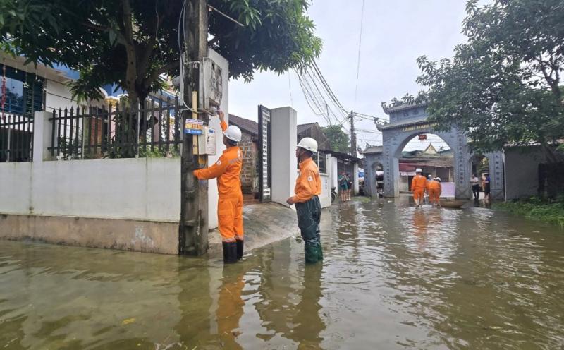 Ha Noi,  Tu Liem,  Dong Anh anh 1