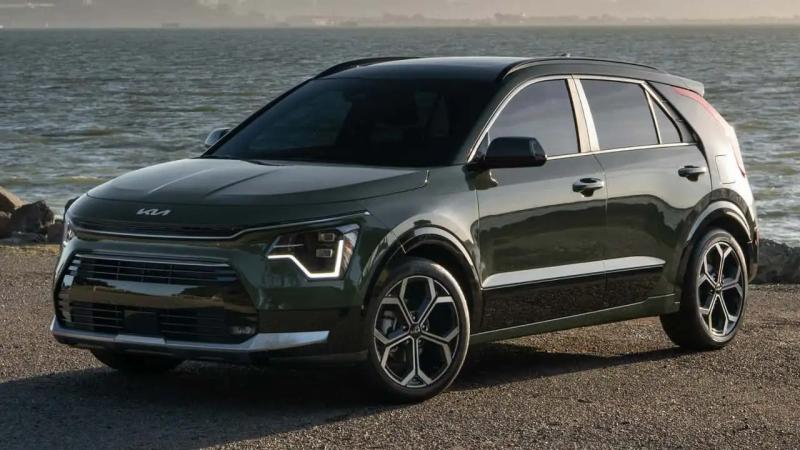 Xe hybrid gia re anh 8