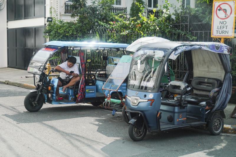 Xe cong cong Manila anh 9