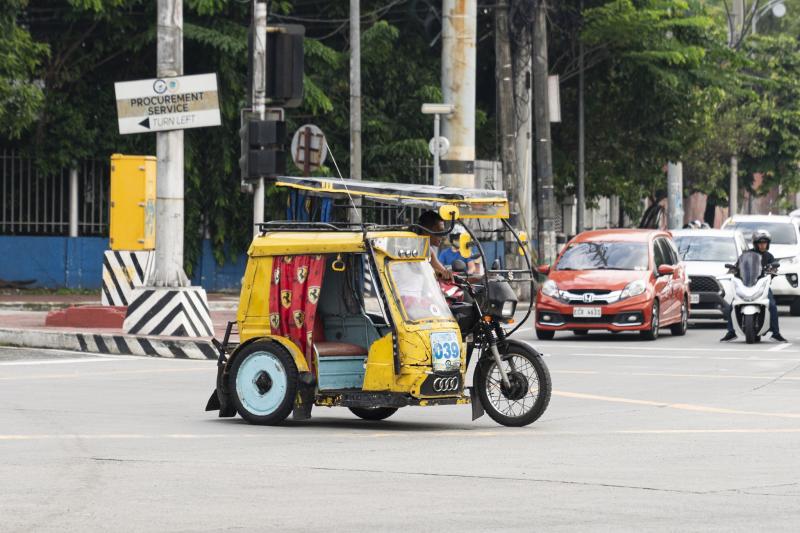 Xe cong cong Manila anh 7