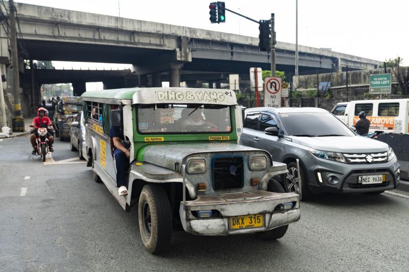 Xe cong cong Manila anh 3