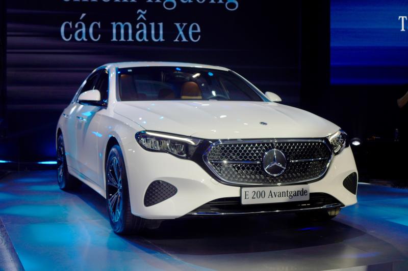 Mercedes-Benz E 200 Avantgarde anh 12