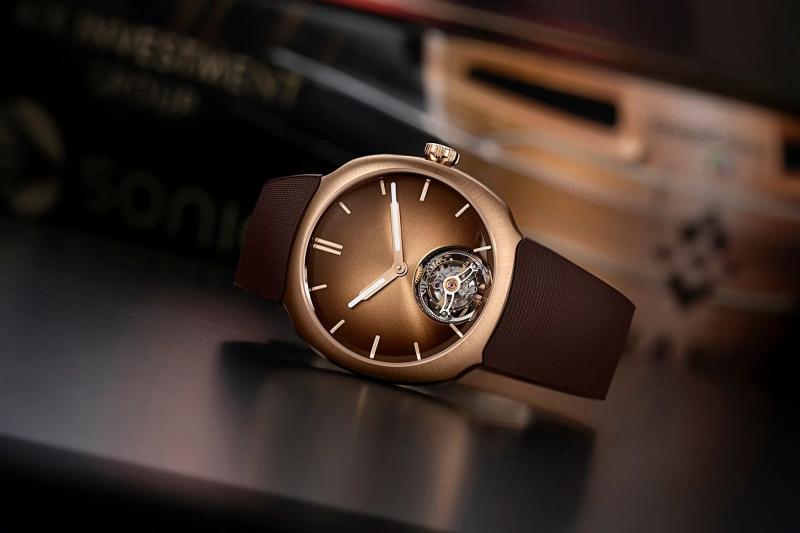 dong ho F1,  Streamliner Tourbillon,  H. Moser & Cie,  dong ho dat,  gia dong ho,  tranh cai dong ho anh 2